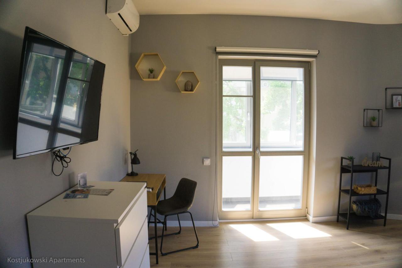Apart-Hotel Kostjukowski Apartments Nizhynska 17 إلفيف المظهر الخارجي الصورة