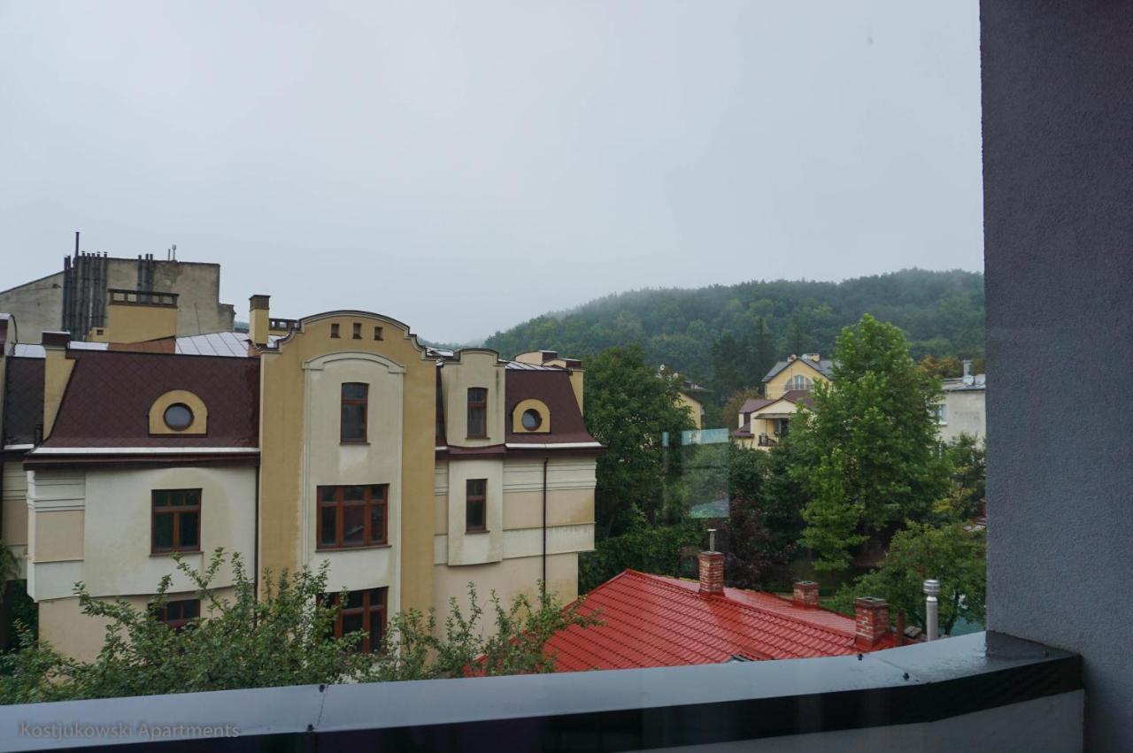 Apart-Hotel Kostjukowski Apartments Nizhynska 17 إلفيف المظهر الخارجي الصورة