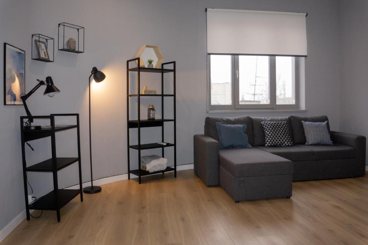 Apart-Hotel Kostjukowski Apartments Nizhynska 17 إلفيف المظهر الخارجي الصورة