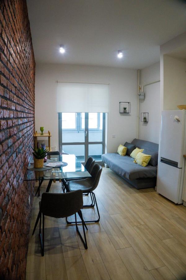Apart-Hotel Kostjukowski Apartments Nizhynska 17 إلفيف المظهر الخارجي الصورة