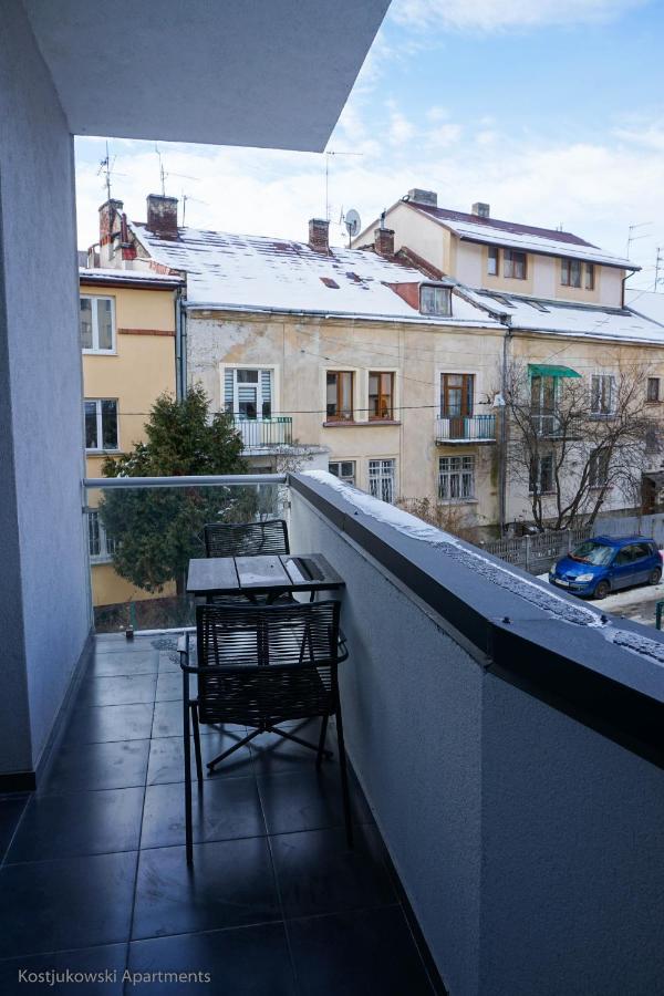 Apart-Hotel Kostjukowski Apartments Nizhynska 17 إلفيف المظهر الخارجي الصورة